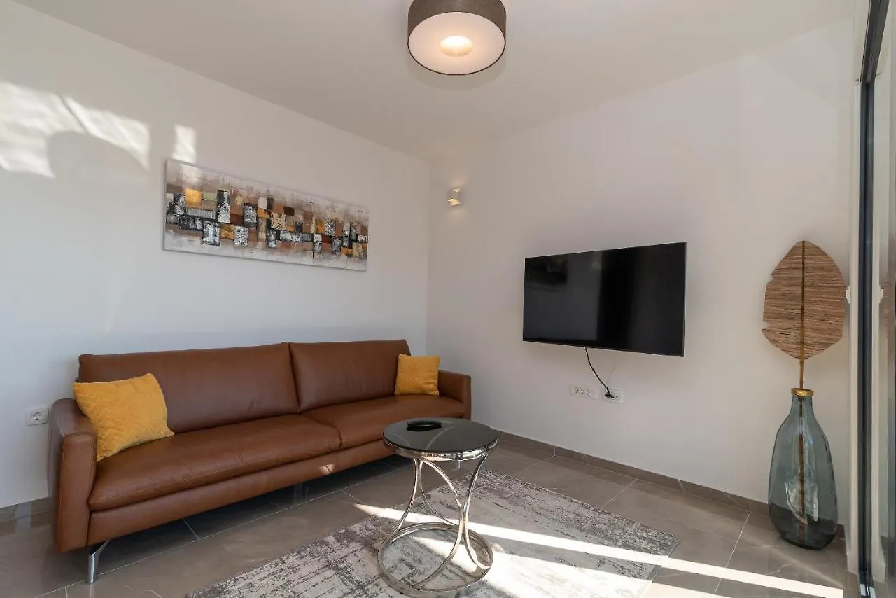 Apartment Poolside 2 Bedroom Ap. Mare Trogir Croatia