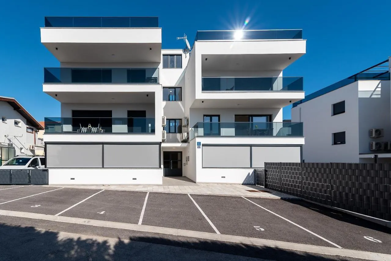 Poolside 2 Bedroom Ap. Mare Trogir Apartment